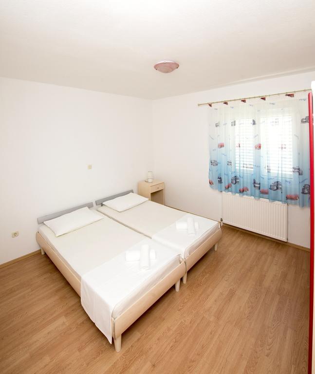 Apartments Meri Trogir Pokoj fotografie